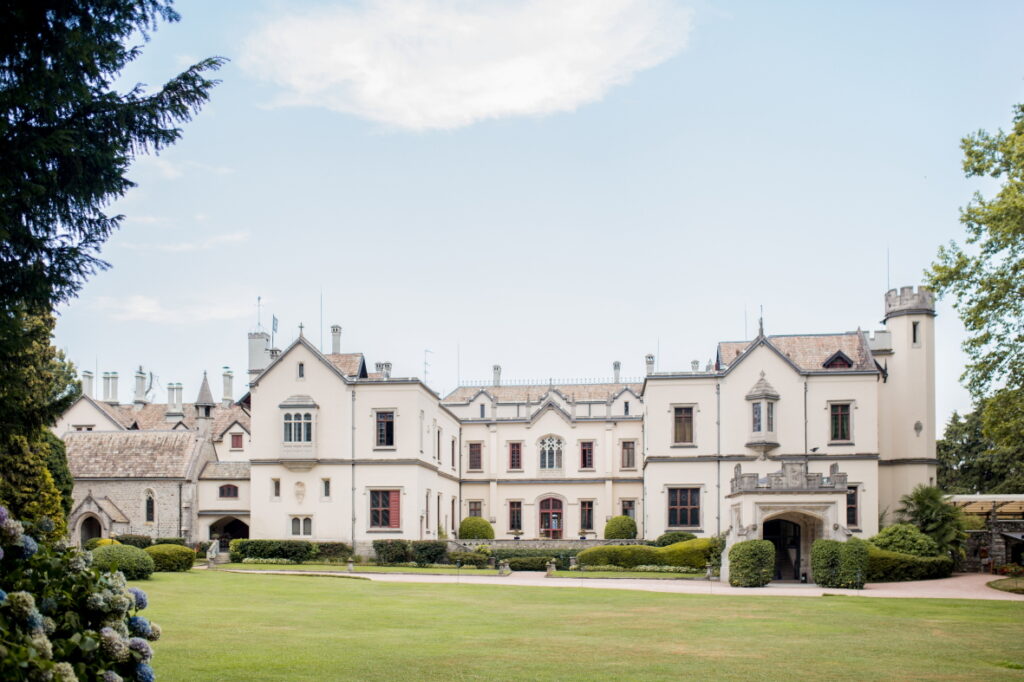 Elegant destination wedding in a historic castle near Lake Maggiore – Wedding Harmony